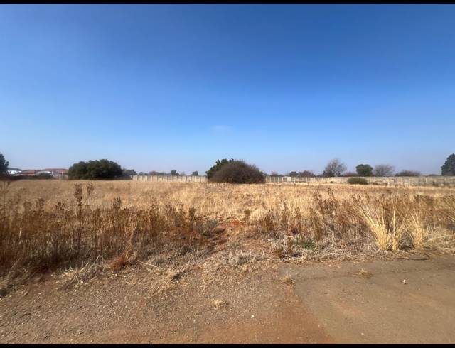 1,283M² VACANT LAND FOR SALE IN KOOKRUS